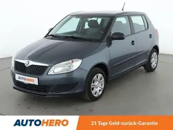 Grau Gebraucht 2014 Skoda Fabia Cool Edition Kleinwagen | 8.100 € (Fairer Preis)