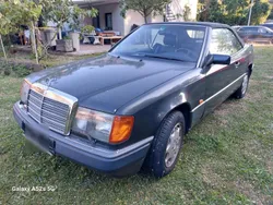 Schwarz Gebraucht 1993 Mercedes E320 Cabrio | 12.500 €
