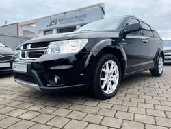 Pitch black clear coat (metallic) Gebraucht 2016 Dodge Journey SUV | 13.500 € (Teuer)