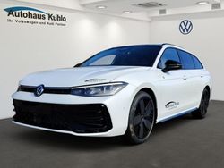 Andere farbe Gebraucht 2024 VW Passat R-line Kombi | 49.990 € (Teuer)