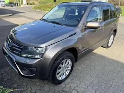 Grau Gebraucht 2014 Suzuki Grand Vitara SUV | 11.990 € (Fairer Preis)