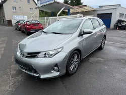 Silber Gebraucht 2014 Toyota Auris Touring Sports Edition Kombi | 11.900 € (Fairer Preis)