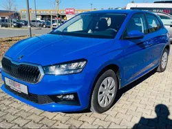 Blau Gebraucht 2024 Skoda Fabia Essence Limousine | 16.490 € (Guter Preis)