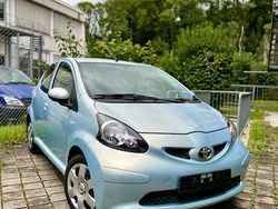 Blau Gebraucht 2005 Toyota Aygo City Kleinwagen | 2.290 € (Fairer Preis)