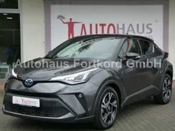 Grau Gebraucht 2023 Toyota C-HR Style SUV | 25.290 €
