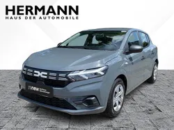 Grau Gebraucht 2024 Dacia Sandero Essentiel Kleinwagen | 15.987 € (Fairer Preis)