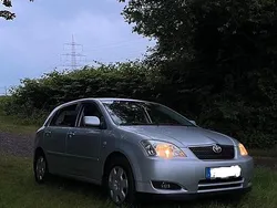 Grau Gebraucht 2003 Toyota Corolla Kleinwagen | 2.900 € (Fairer Preis)