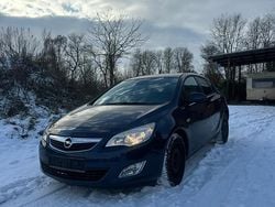Blau Gebraucht 2011 Opel Astra Limousine | 3.500 € (Guter Preis)