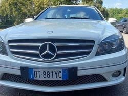 Weiß Gebraucht 2009 Mercedes 180 Limousine | 8.800 €