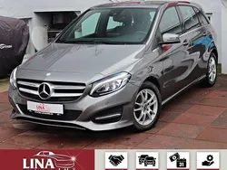 Grau Gebraucht 2017 Mercedes B180 Van / Kleinbus | 18.790 € (Fairer Preis)