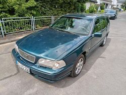 Grün Gebraucht 1997 Volvo V70 Kombi | 2.800 € (Fairer Preis)