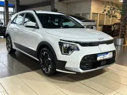 Weiß Gebraucht 2022 Kia e-Niro Edition 7 SUV | 26.400 € (Guter Preis)