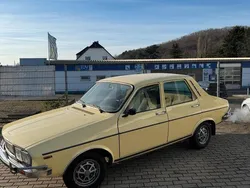 Gelb Gebraucht 1976 Renault R12 Limousine | 5.800 €