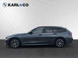 Grau Gebraucht 2021 BMW 318 Sport Line Kombi | 20.990 € (Fairer Preis)