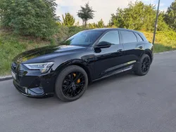 Schwarz Gebraucht 2022 Audi e-tron Black Edition SUV | 36.790 € (Fairer Preis)