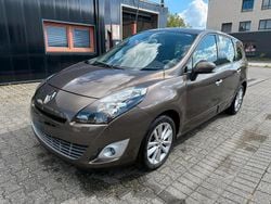 Braun Gebraucht 2010 Renault Grand Scénic III Van / Kleinbus | 4.990 € (Fairer Preis)