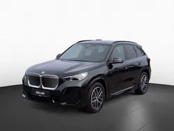 Black sapphire Neu 2025 BMW iX1 Comfort Edition SUV | 52.790 € (Fairer Preis)