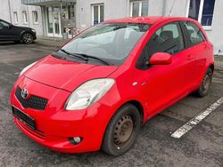Rot Gebraucht 2008 Toyota Yaris Kleinwagen | 2.000 € (Guter Preis)