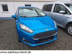 Blau Gebraucht 2015 Ford Fiesta Trend Kleinwagen | 9.900 € (Etwas zu teuer)