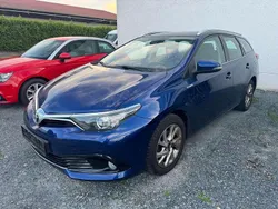 Blau Gebraucht 2016 Toyota Auris Edition-S Kombi | 10.900 € (Fairer Preis)