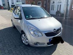 Silber Gebraucht 2011 Opel Agila Edition Kleinwagen | 6.500 € (Fairer Preis)