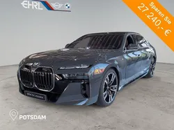 Grau Neu 2025 BMW 740 Shadowline Limousine | 132.640 € (Teuer)