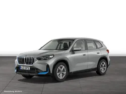 Grau Gebraucht 2023 BMW iX1 SUV | 44.225 € (Teuer)