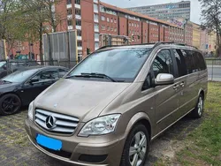 Gold Gebraucht 2011 Mercedes Viano Edition Van / Kleinbus | 15.300 € (Fairer Preis)