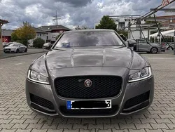 Grau Gebraucht 2017 Jaguar XF S Limousine | 17.299 € (Etwas zu teuer)