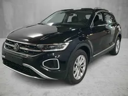 Deep black perleffekt Gebraucht 2024 VW T-Roc Style SUV | 28.700 € (Guter Preis)