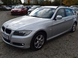 Silber Gebraucht 2009 BMW 318 Kombi | 3.890 € (Guter Preis)