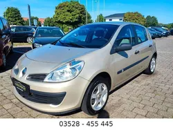Beige Gebraucht 2006 Renault Clio II Expression Limousine | 3.333 € (Etwas zu teuer)