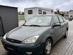 Grün Gebraucht 2002 Ford Focus Finesse Limousine | 1.499 € (Fairer Preis)