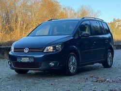Blau Gebraucht 2014 VW Touran Life Van / Kleinbus | 5.990 € (Superpreis)