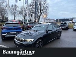 Schwarz Gebraucht 2024 BMW 330 M Sport Kombi | 37.940 € (Superpreis)