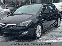 Schwarz Gebraucht 2011 Opel Astra Innovation Limousine | 4.999 € (Etwas zu teuer)