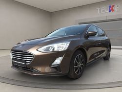 Braun Gebraucht 2018 Ford Focus Cool & Connect Limousine | 11.990 € (Fairer Preis)