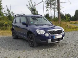 Blau Gebraucht 2010 Skoda Yeti Ambition SUV | 2.900 € (Fairer Preis)