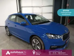 Blau Gebraucht 2024 Skoda Fabia Selection Limousine | 22.880 € (Guter Preis)