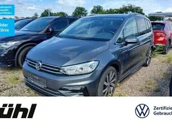 Indiumgrau metallic Gebraucht 2018 VW Touran Highline Van / Kleinbus | 21.780 € (Guter Preis)