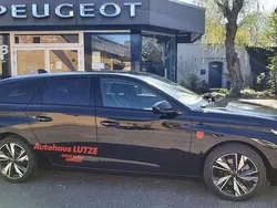 Lackierung schwarz perla nera Gebraucht 2023 Peugeot 308 Allure Kombi | 25.890 € (Fairer Preis)