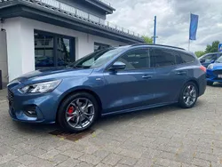 Chromablau metallic Gebraucht 2020 Ford Focus ST-Line Kombi | 16.980 € (Fairer Preis)