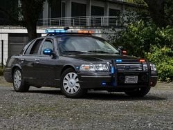 Grau Gebraucht 2009 Ford Crown Victoria Limousine | 11.000 €