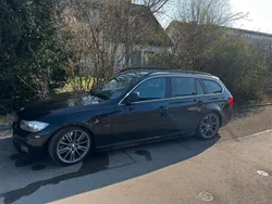 Schwarz Gebraucht 2009 BMW 330 Performance Kombi | 10.450 € (Etwas zu teuer)