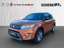Orange / schwarz Gebraucht 2016 Suzuki Vitara Comfort SUV | 12.490 € (Fairer Preis)