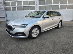 Stribrna brilliant/ brilliants Gebraucht 2023 Skoda Octavia Ambition Kombi | 23.990 € (Guter Preis)