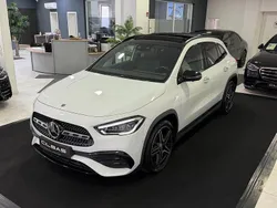 Weiß Gebraucht 2020 Mercedes GLA250 AMG line SUV | 36.800 € (Teuer)