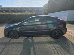 Schwarz Gebraucht 2005 Ford Focus Kleinwagen | 3.000 € (Fairer Preis)