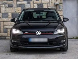 Schwarz Gebraucht 2014 VW Golf VII Limousine | 10.500 € (Fairer Preis)
