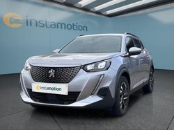 Grau Gebraucht 2021 Peugeot e-2008 Allure SUV | 20.449 € (Etwas zu teuer)